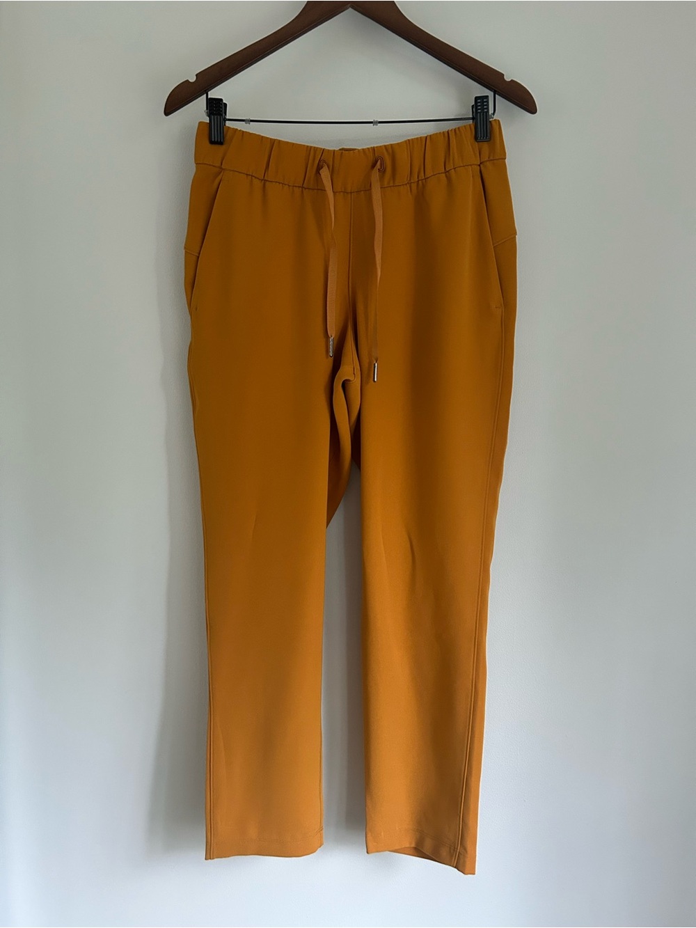 Lululemon On the Fly 7/8 Pant Woven RARE Size 6